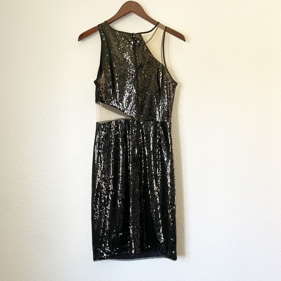 NWT TOCCIN (NY) Sequins Cutout Mesh Cocktail Dress 6 - Picture 10 of 15